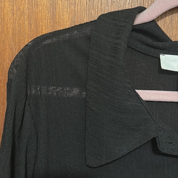 Additionelle Sheer Collared Long Sleeve - Picture 2 of 6